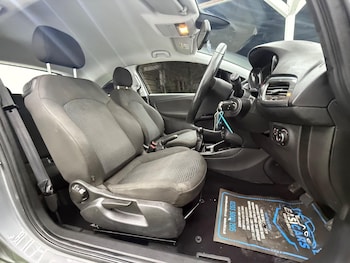 Used Vauxhall Corsa 2015 for sale - 77109477: Photo