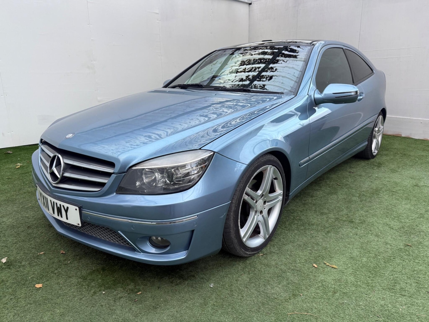 Used Mercedes-Benz CLC Class 2011 for sale - 76399264: Photo 11