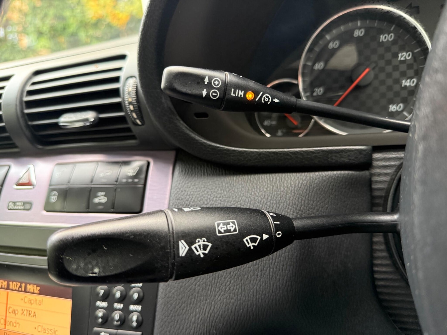 Used Mercedes-Benz CLC Class 2011 for sale - 76399264: Photo 33