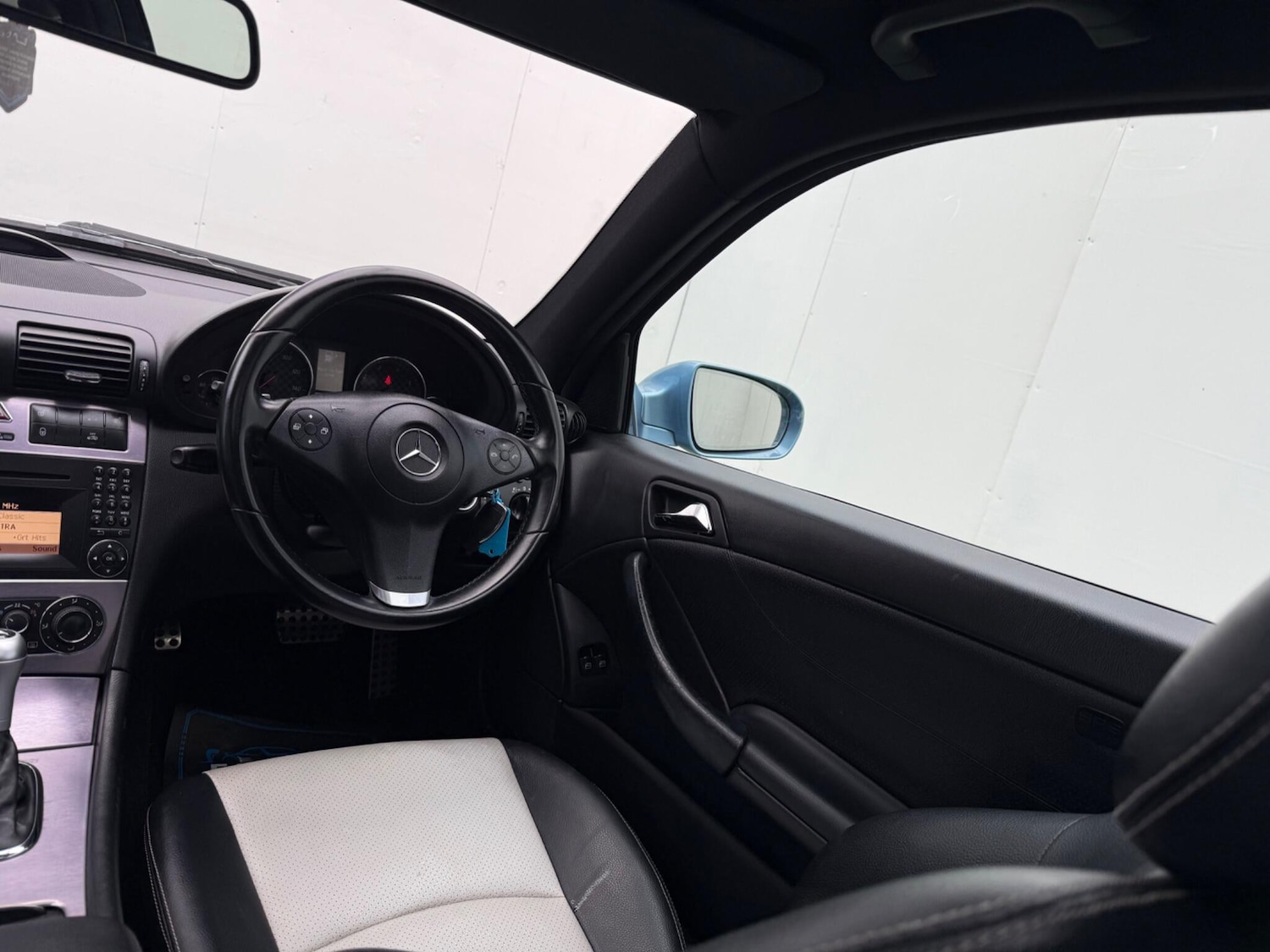 Used Mercedes-Benz CLC Class 2011 for sale - 76399264: Photo 35