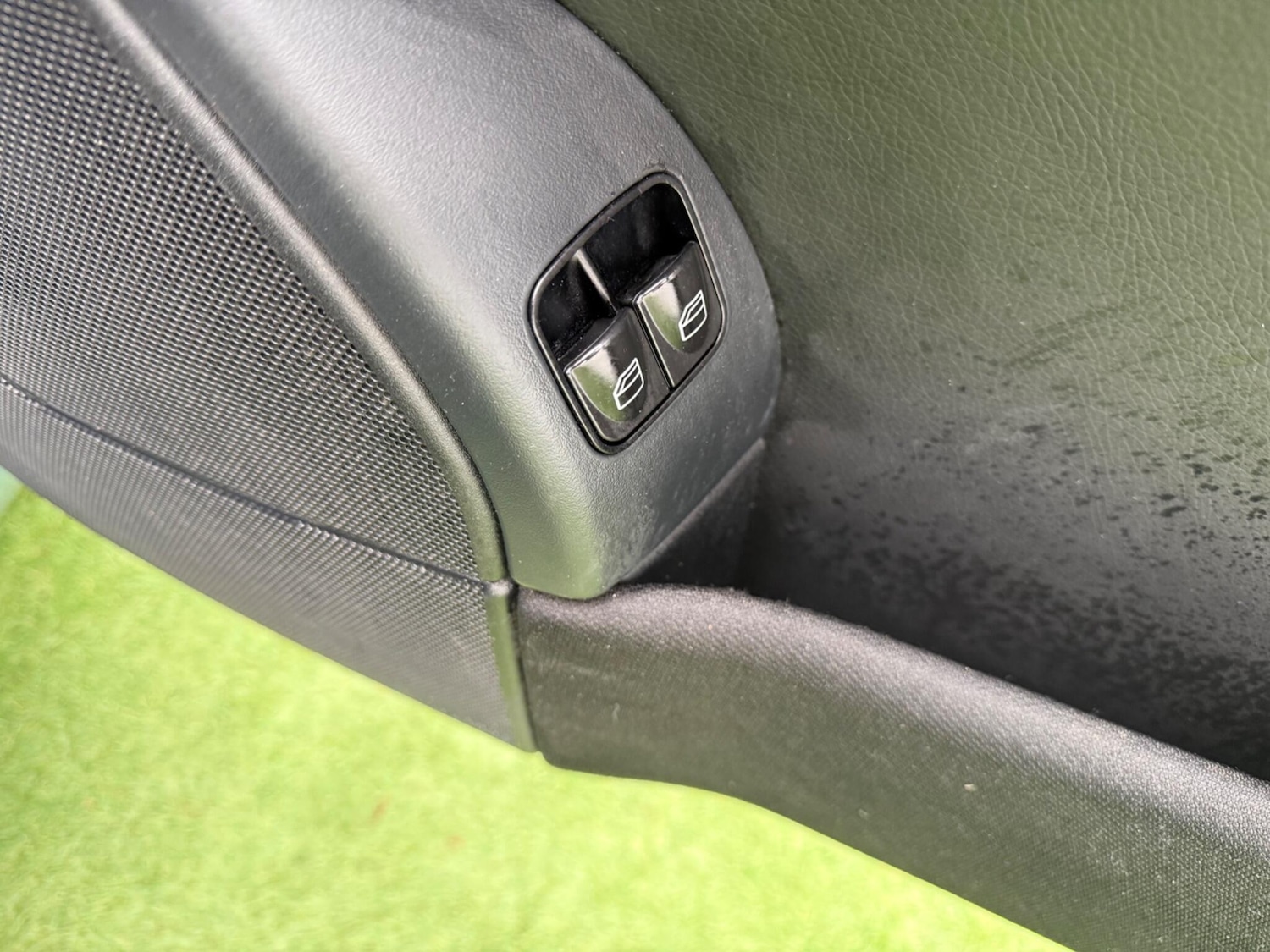 Used Mercedes-Benz CLC Class 2011 for sale - 76399264: Photo 36