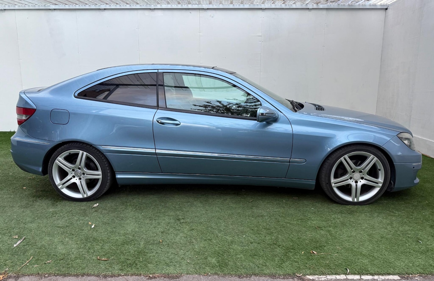 Used Mercedes-Benz CLC Class 2011 for sale - 76399264: Photo 5