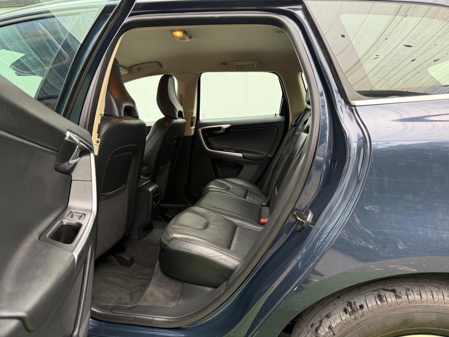 Used Volvo XC60 2012 for sale - 76270295: Photo 22