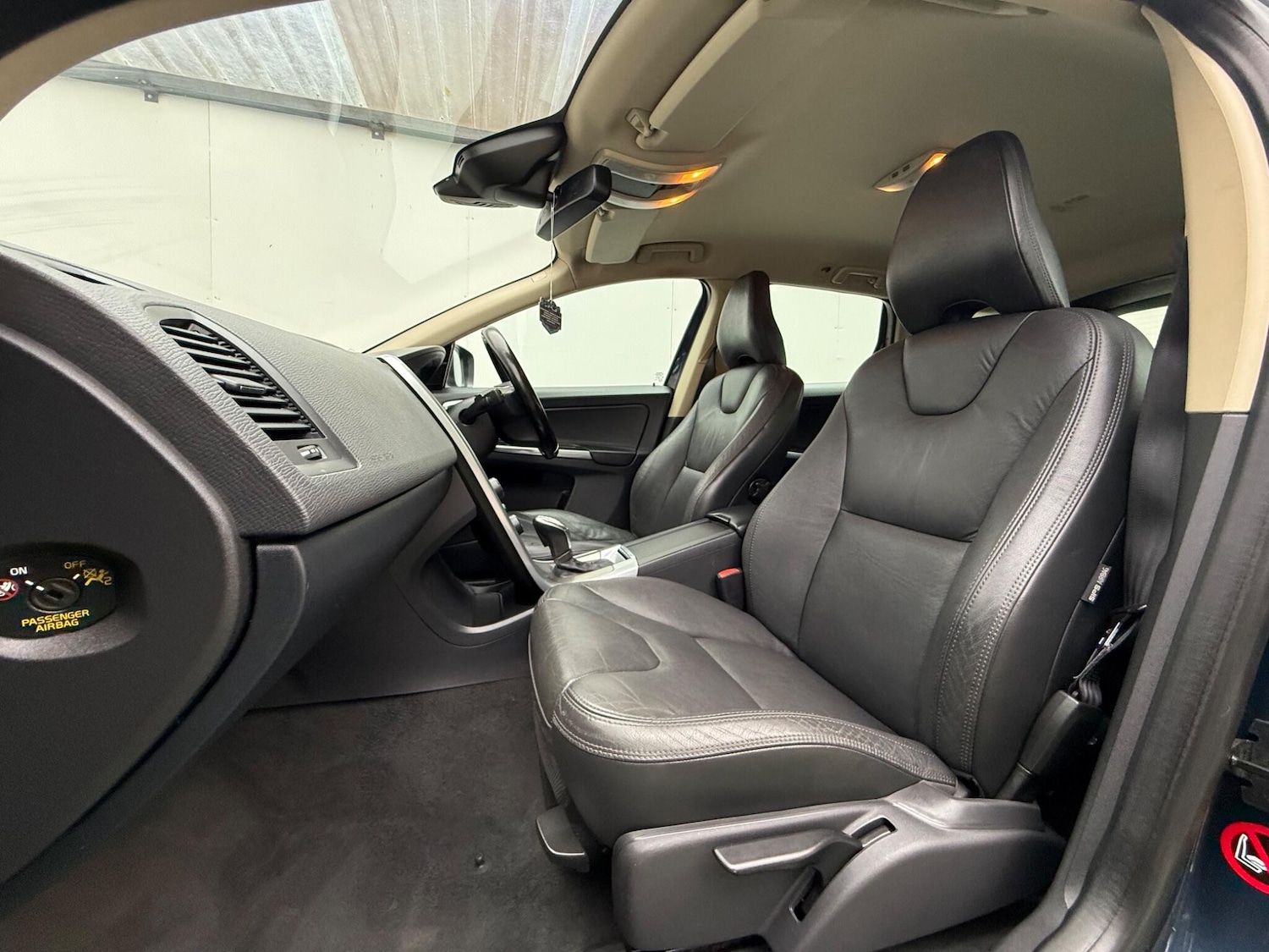 Used Volvo XC60 2012 for sale - 76270295: Photo 26