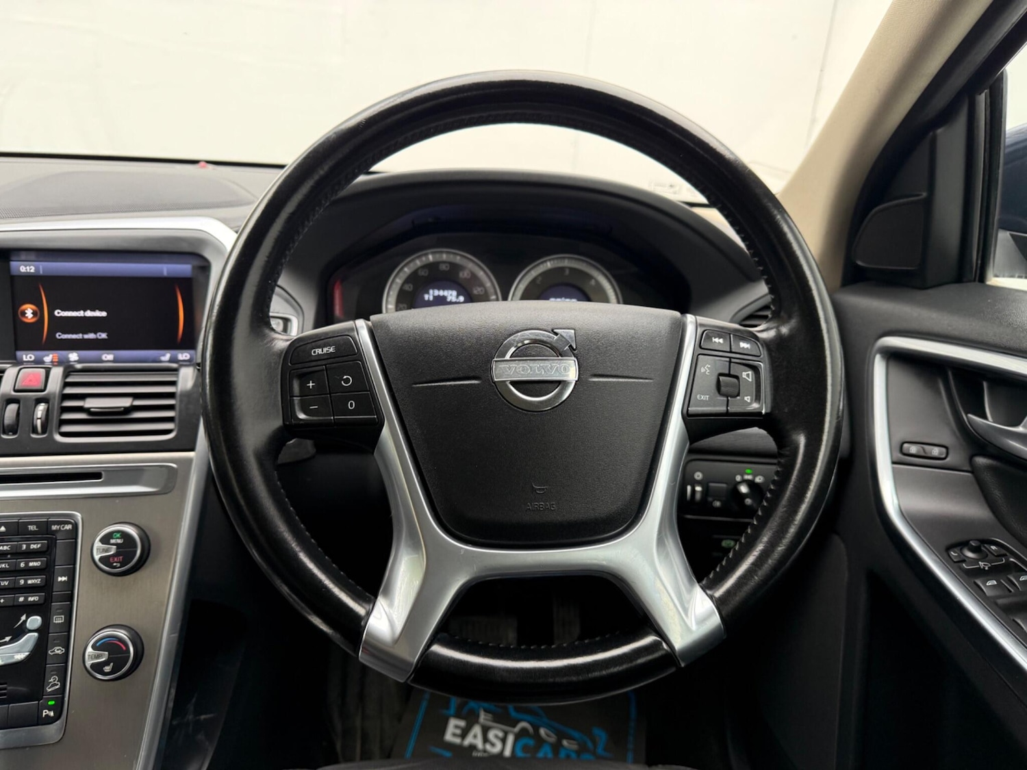 Used Volvo XC60 2012 for sale - 76270295: Photo 32