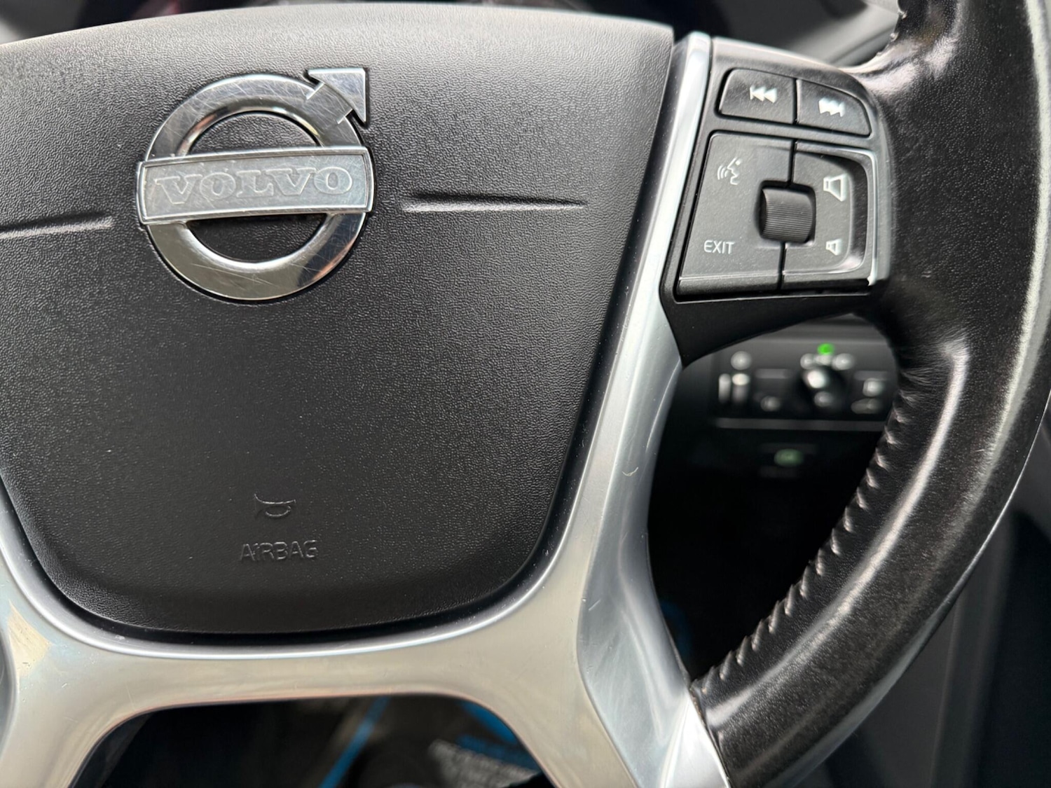 Used Volvo XC60 2012 for sale - 76270295: Photo 35