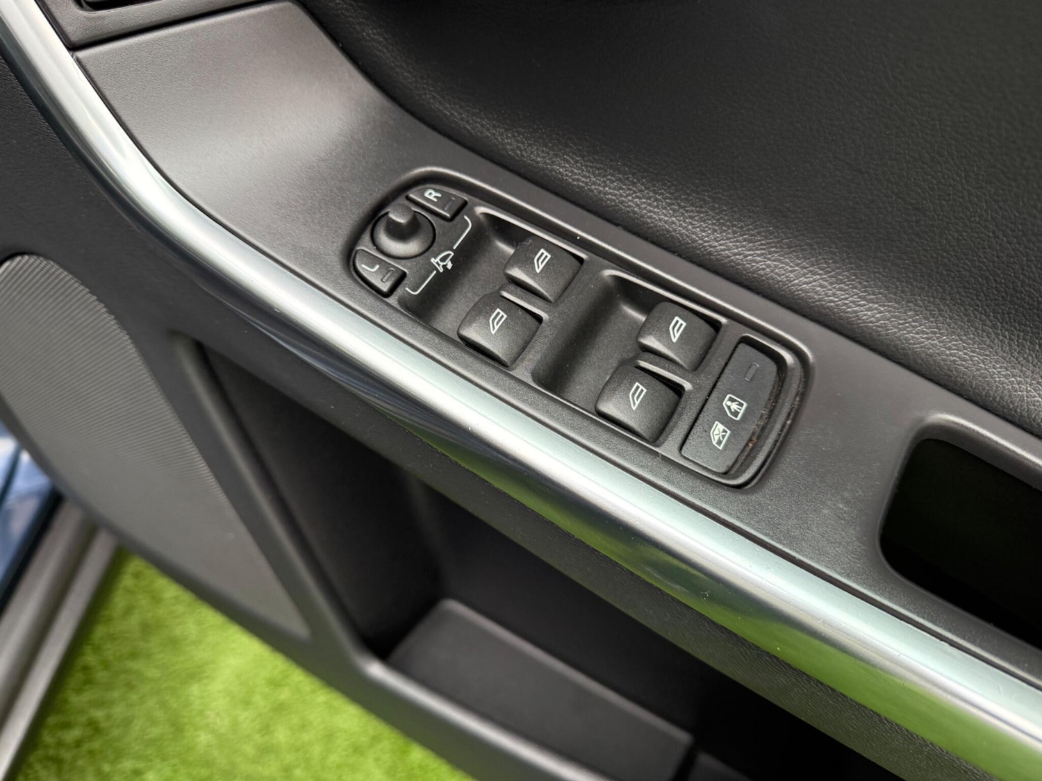 Used Volvo XC60 2012 for sale - 76270295: Photo 40