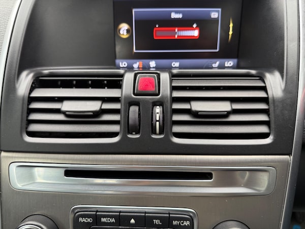Used Volvo XC60 2012 for sale - 76270295: Photo 48
