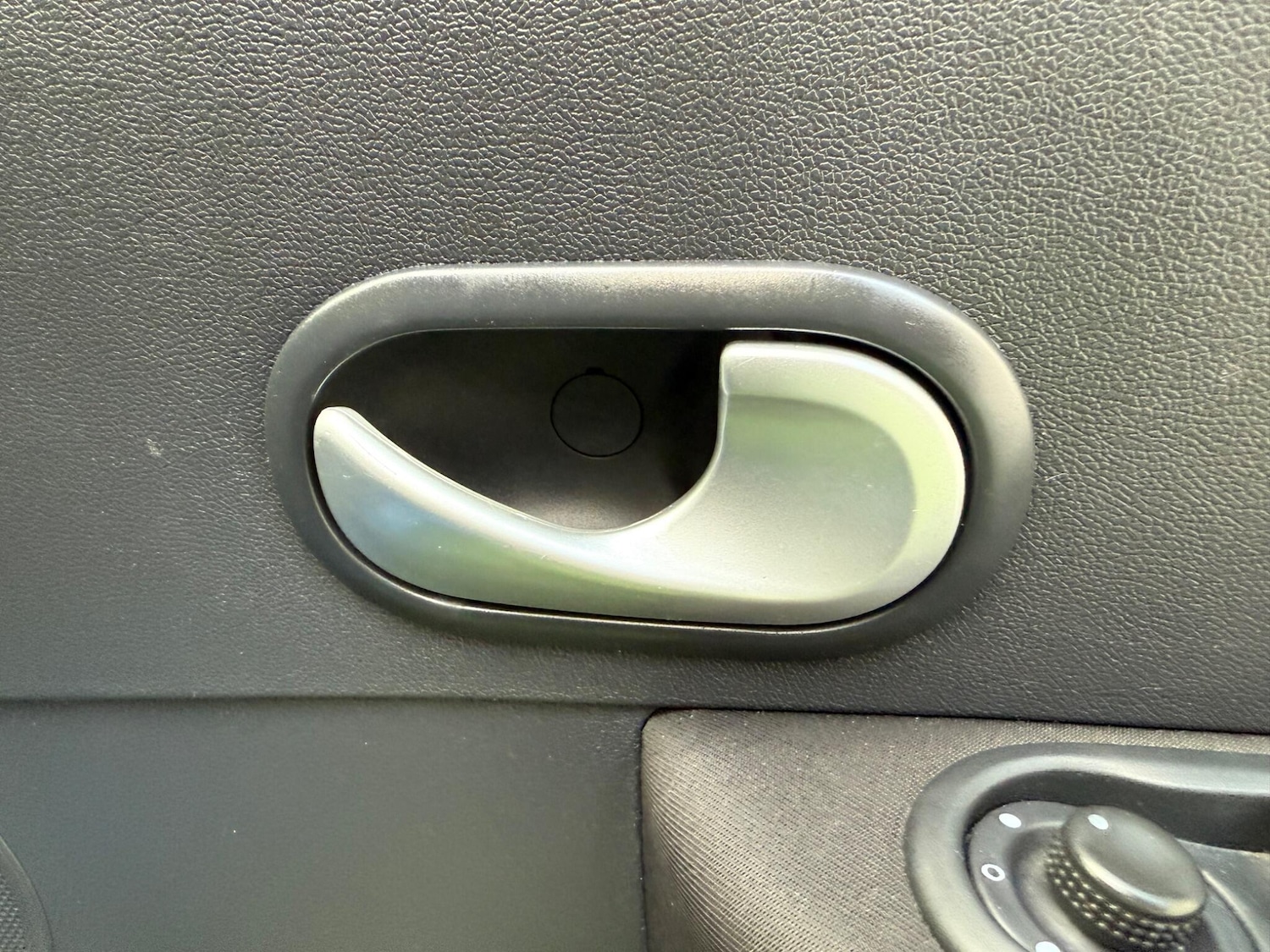 Used Renault Clio 2008 for sale - 76513414: Photo 36