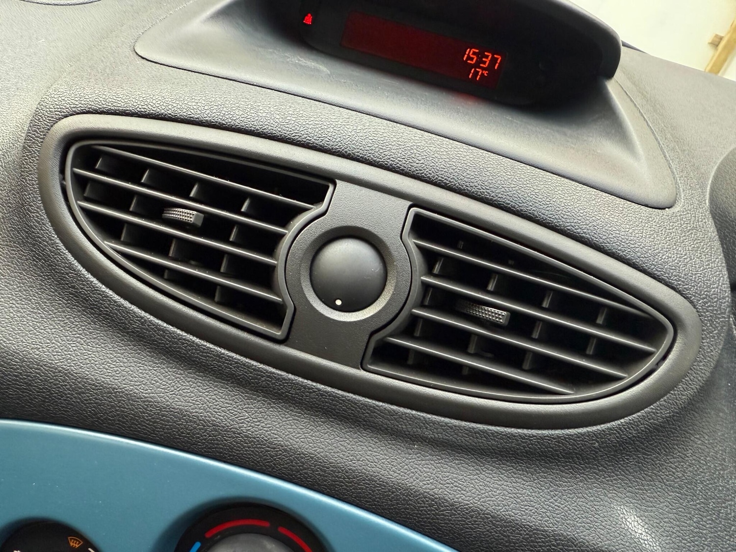 Used Renault Clio 2008 for sale - 76513414: Photo 39