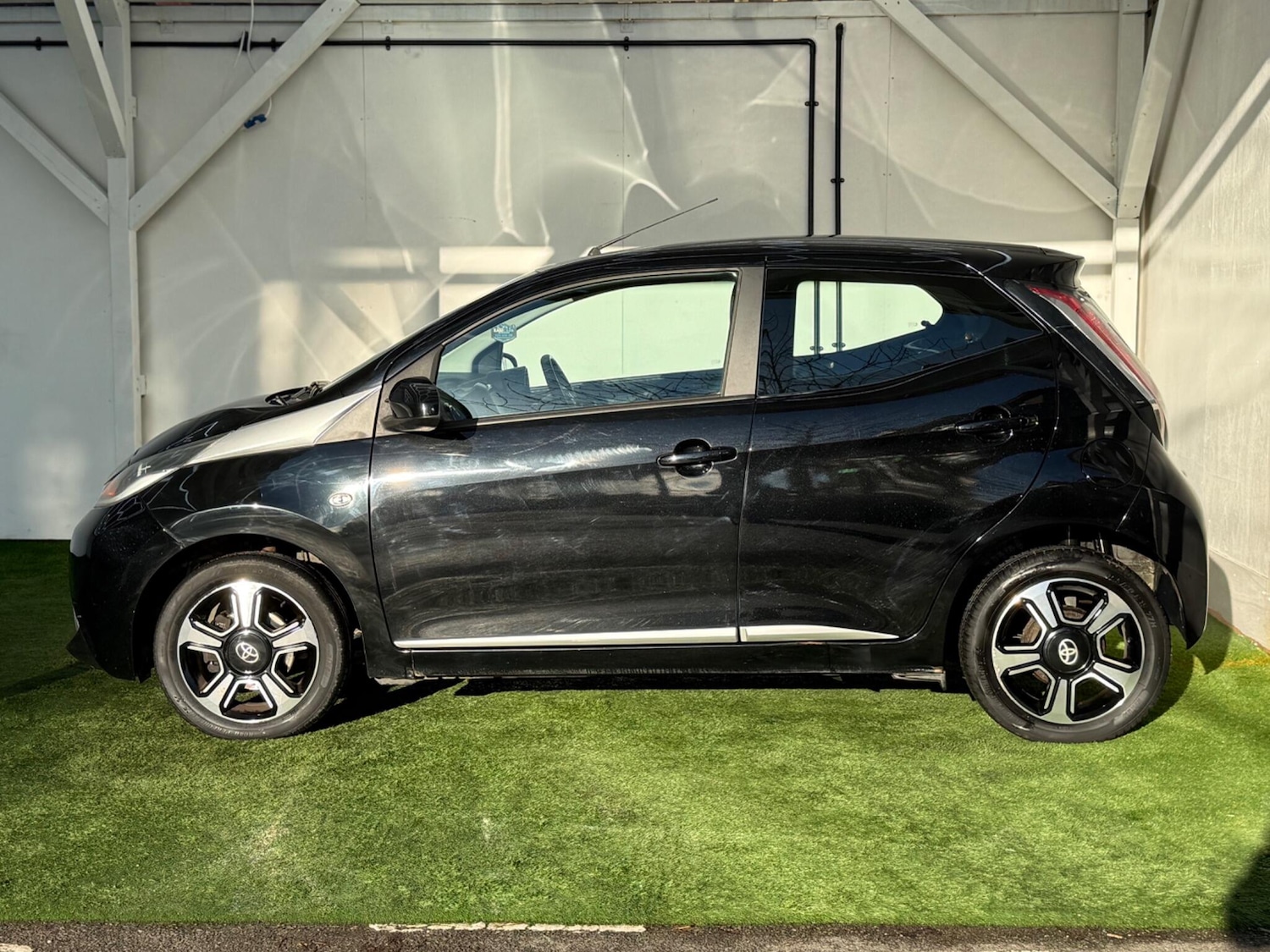 Used Toyota AYGO 2015 for sale - 77202603: Photo 10