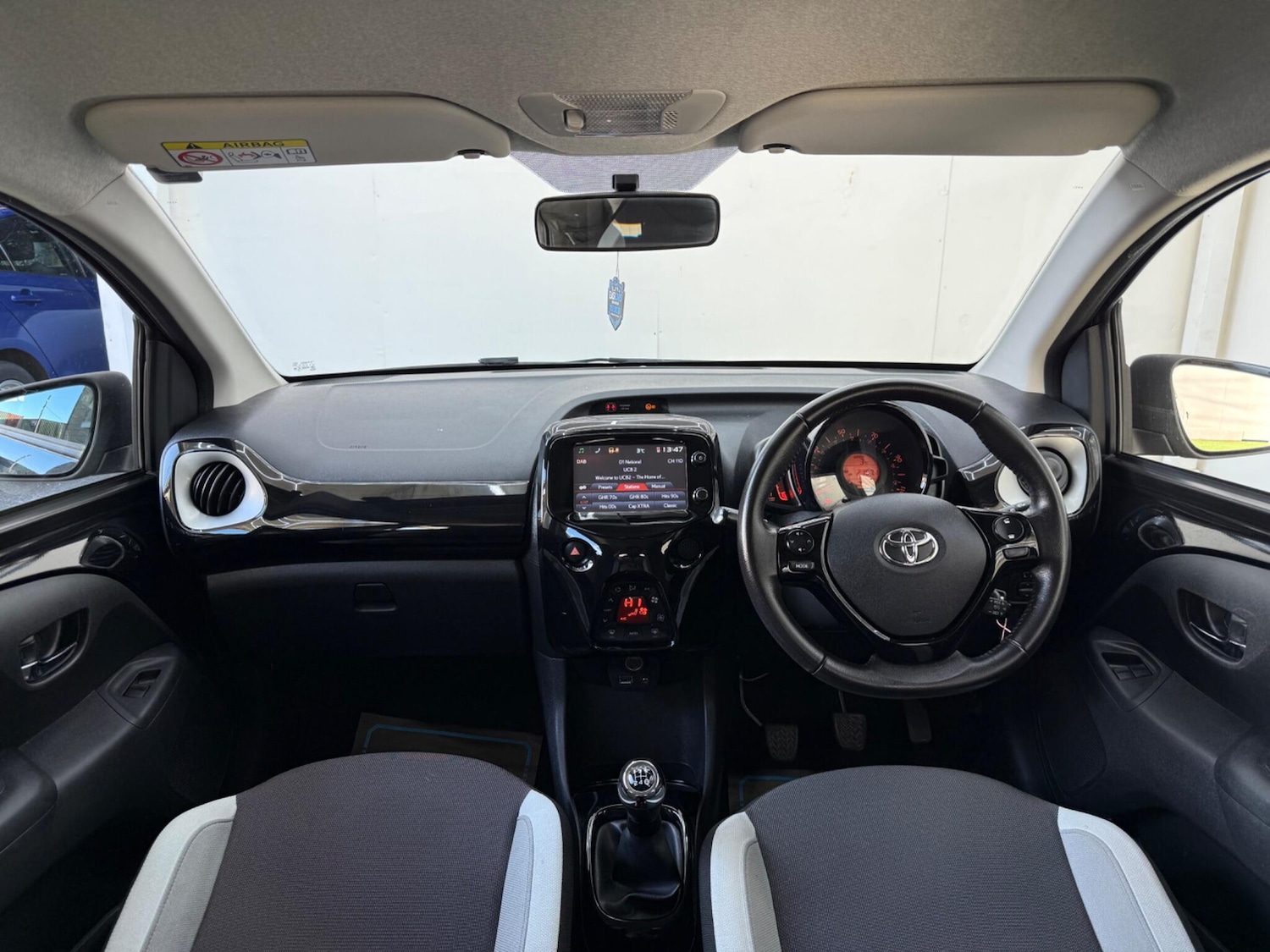 Used Toyota AYGO 2015 for sale - 77202603: Photo 28