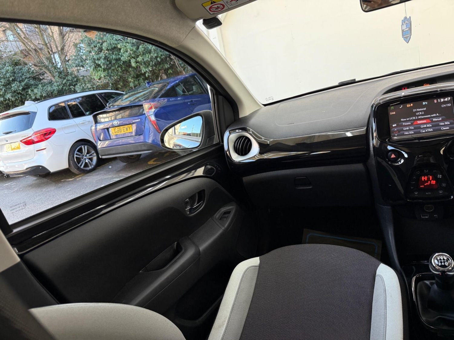 Used Toyota AYGO 2015 for sale - 77202603: Photo 38