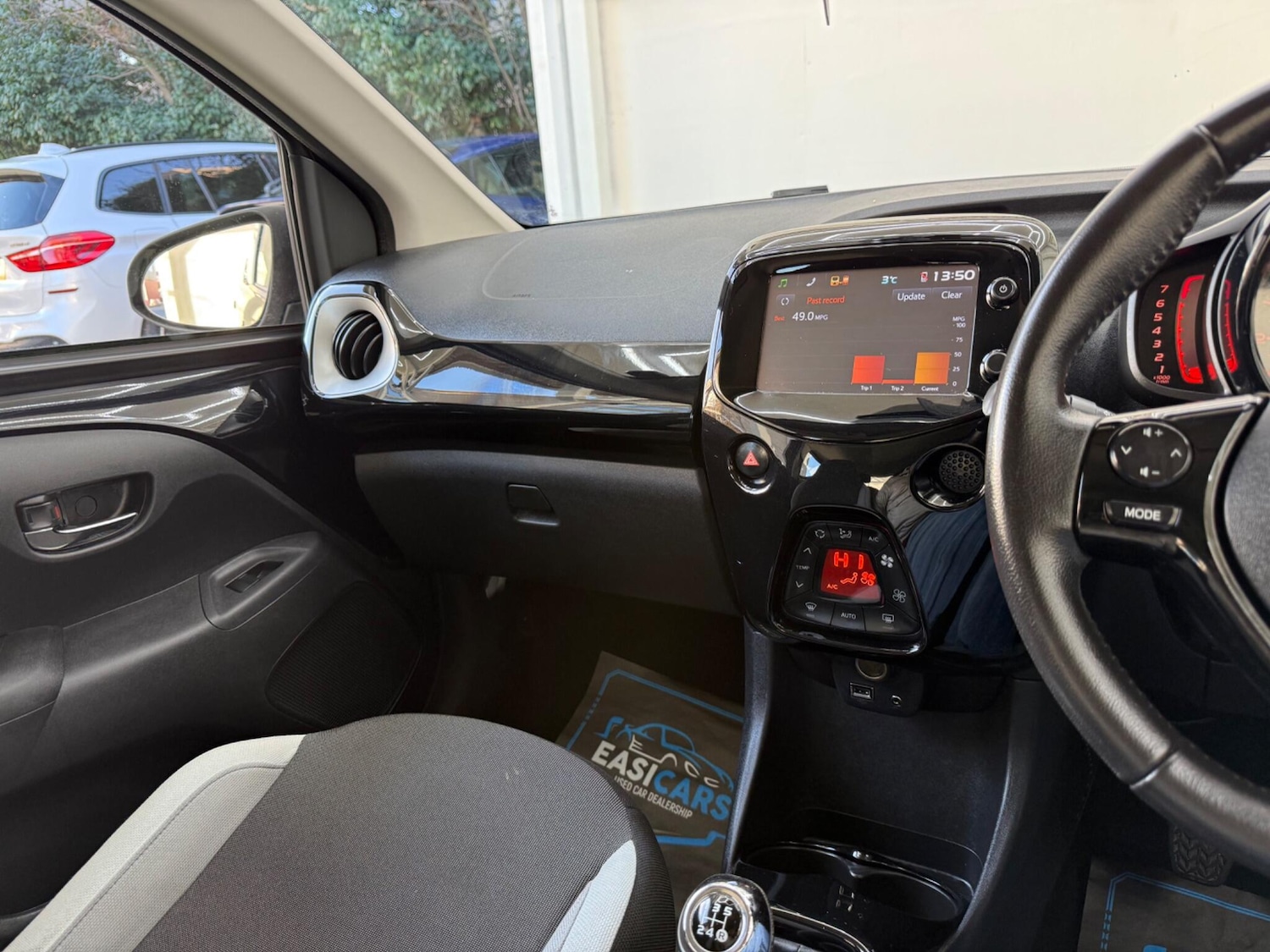 Used Toyota AYGO 2015 for sale - 77202603: Photo 56