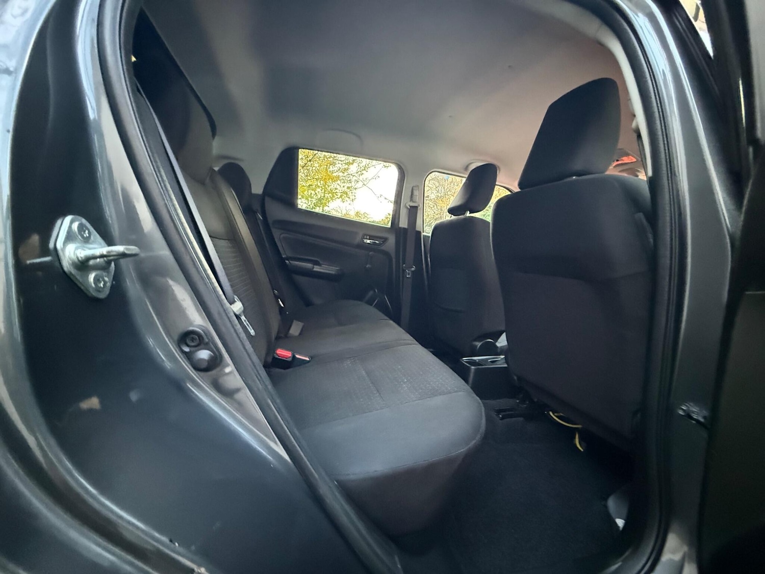 Used Suzuki Swift 2017 for sale - 76484870: Photo 20