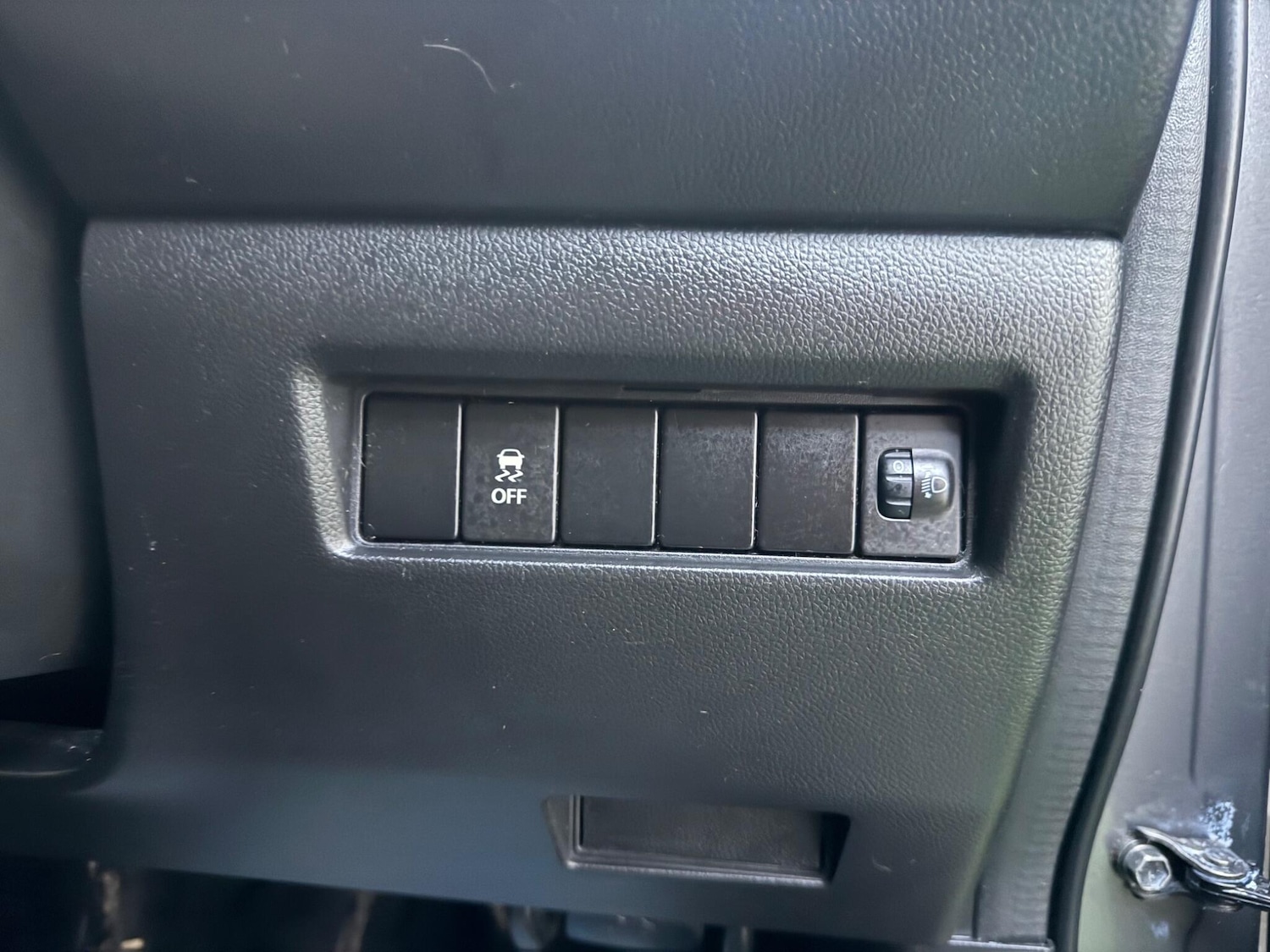 Used Suzuki Swift 2017 for sale - 76484870: Photo 41