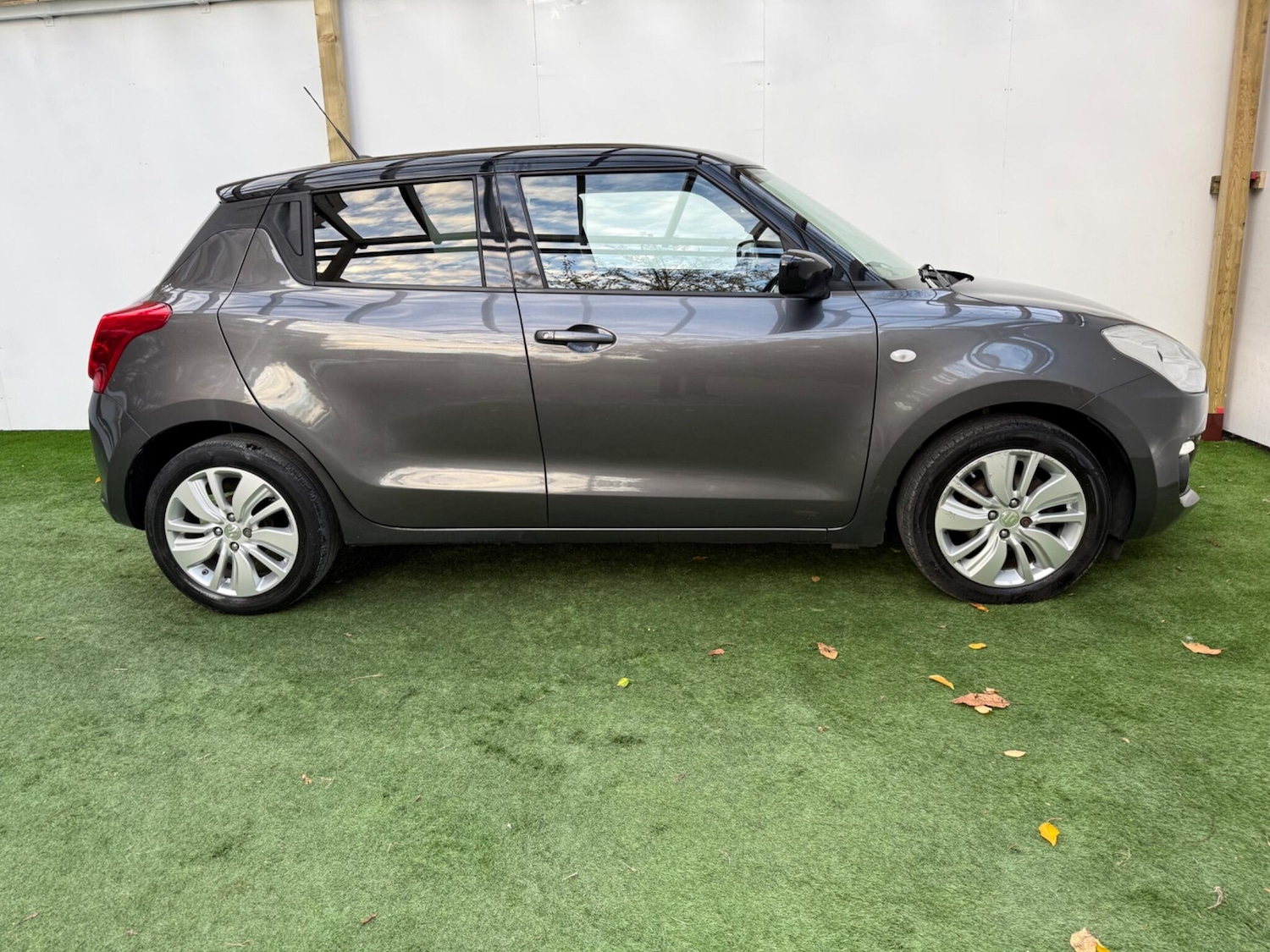 Used Suzuki Swift 2017 for sale - 76484870: Photo 5