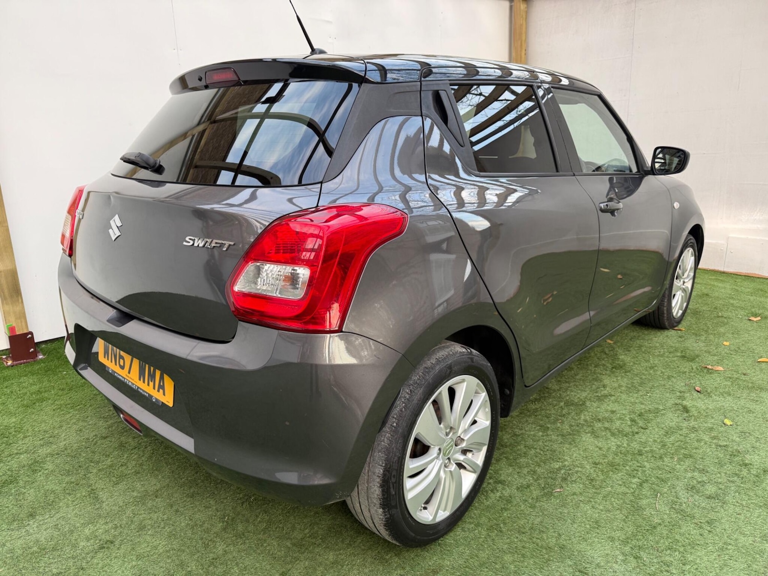 Used Suzuki Swift 2017 for sale - 76484870: Photo 6