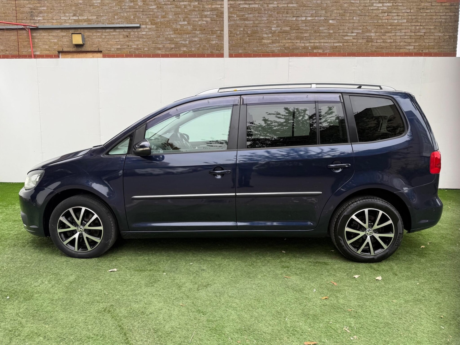 Used Volkswagen Touran 2024 for sale - 76584925: Photo 10