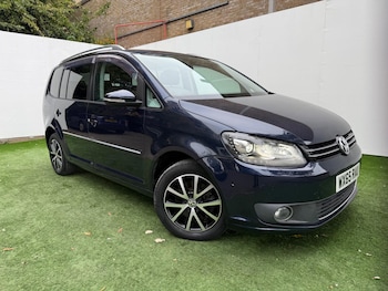 Used Volkswagen Touran 2015 for sale - 76584925: Photo