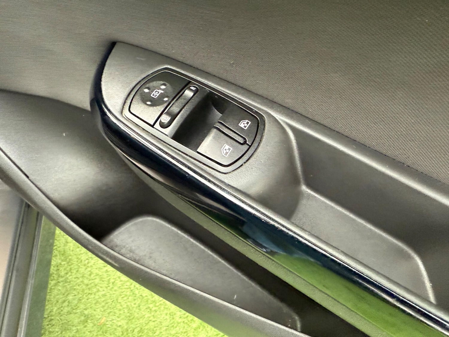 Used Vauxhall Corsa 2016 for sale - 76424171: Photo 36