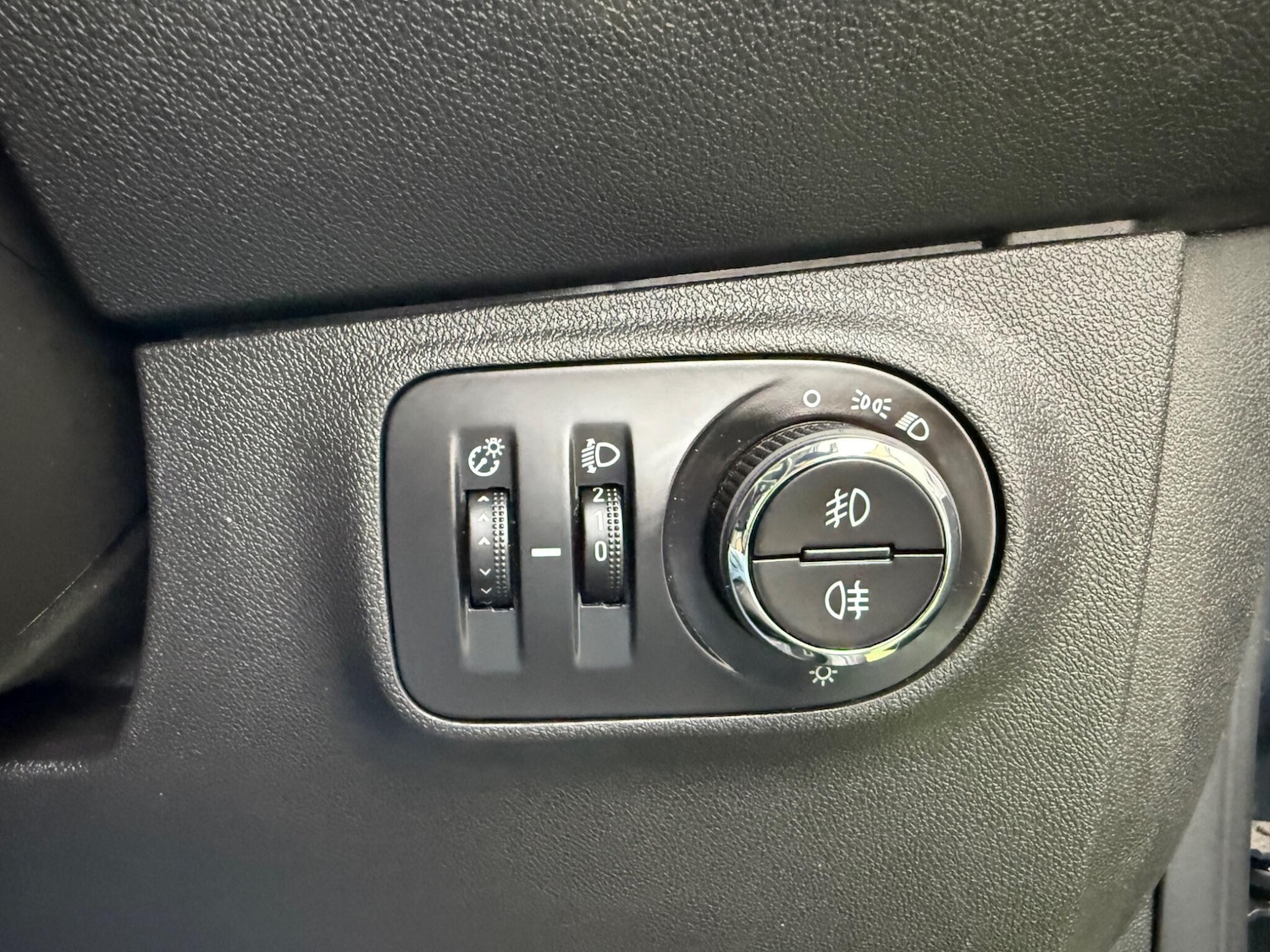 Used Vauxhall Corsa 2016 for sale - 76424171: Photo 37