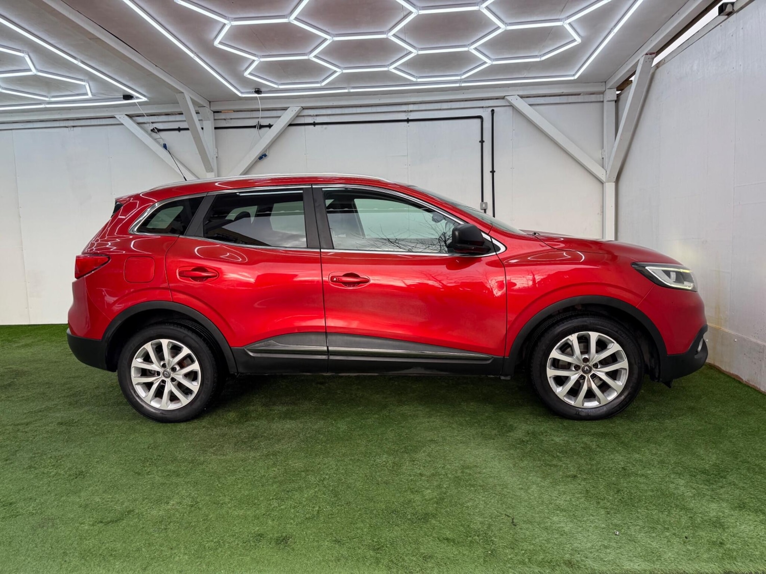 Used Renault Kadjar 2016 for sale - 77306153: Photo 2