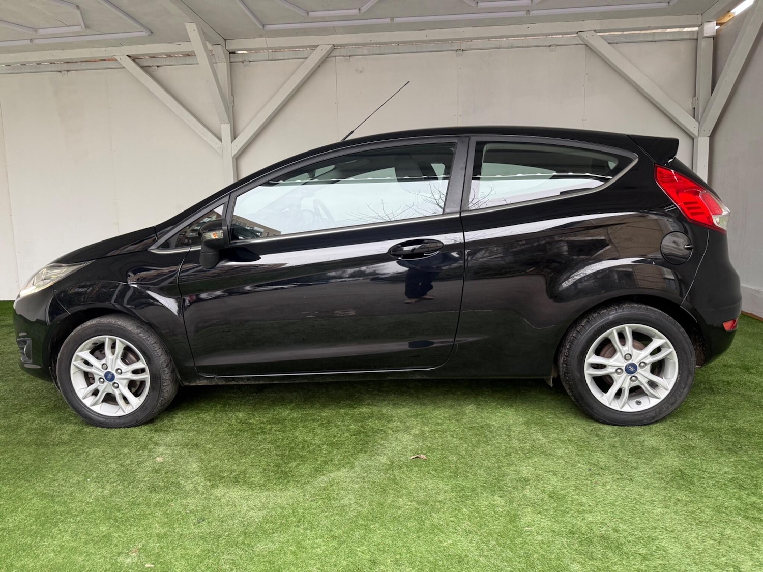 Used Ford Fiesta 2017 for sale - 77039907: Photo 10