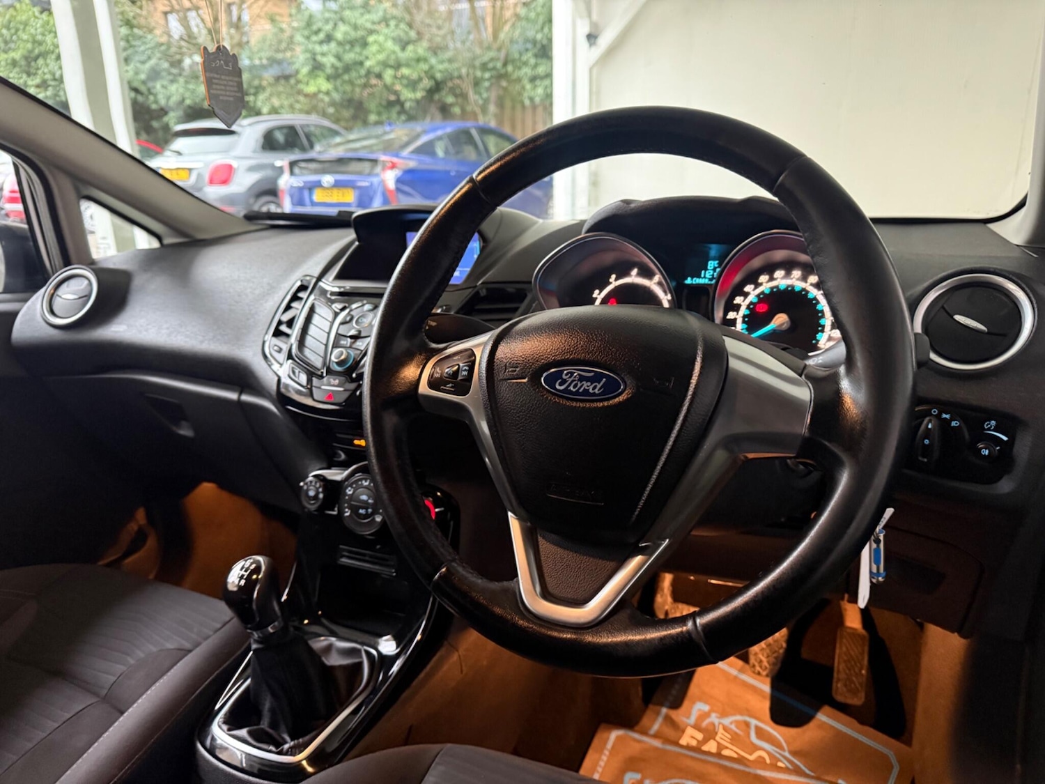 Used Ford Fiesta 2017 for sale - 77039907: Photo 2