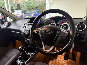 Used Ford Fiesta 2017 for sale - 77039907: Photo