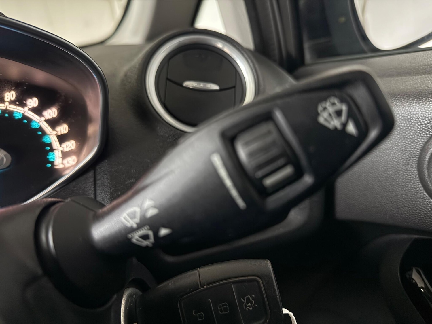 Used Ford Fiesta 2017 for sale - 77039907: Photo 33