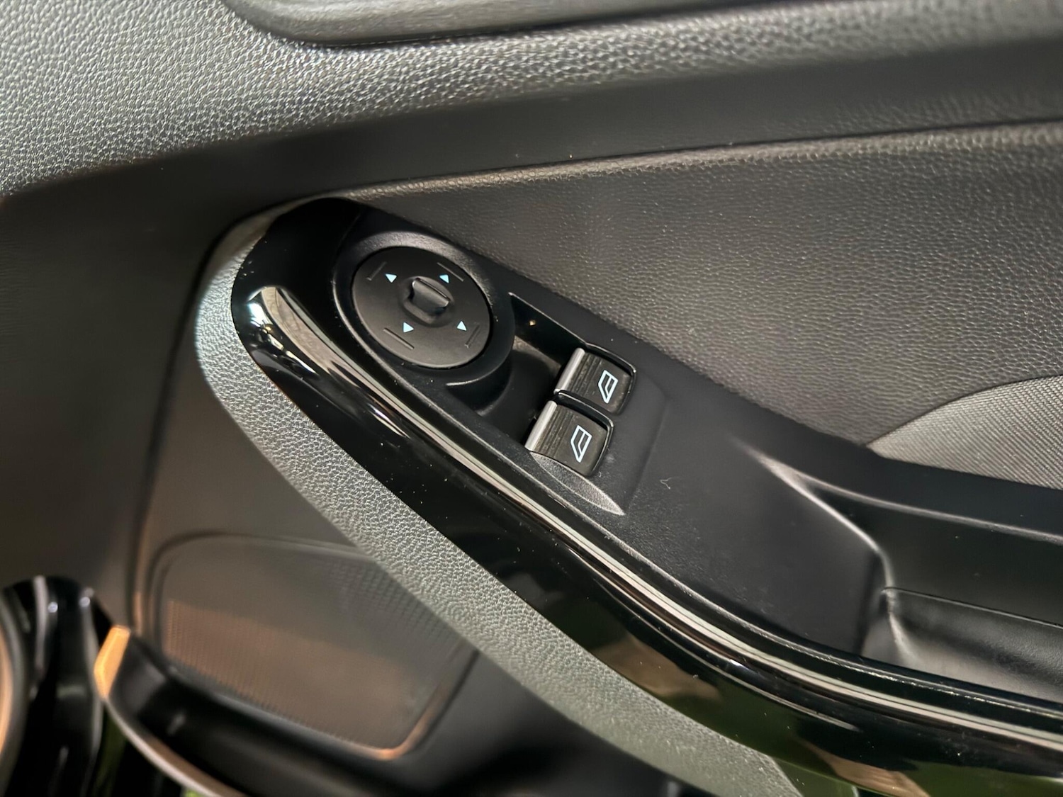 Used Ford Fiesta 2017 for sale - 77039907: Photo 36