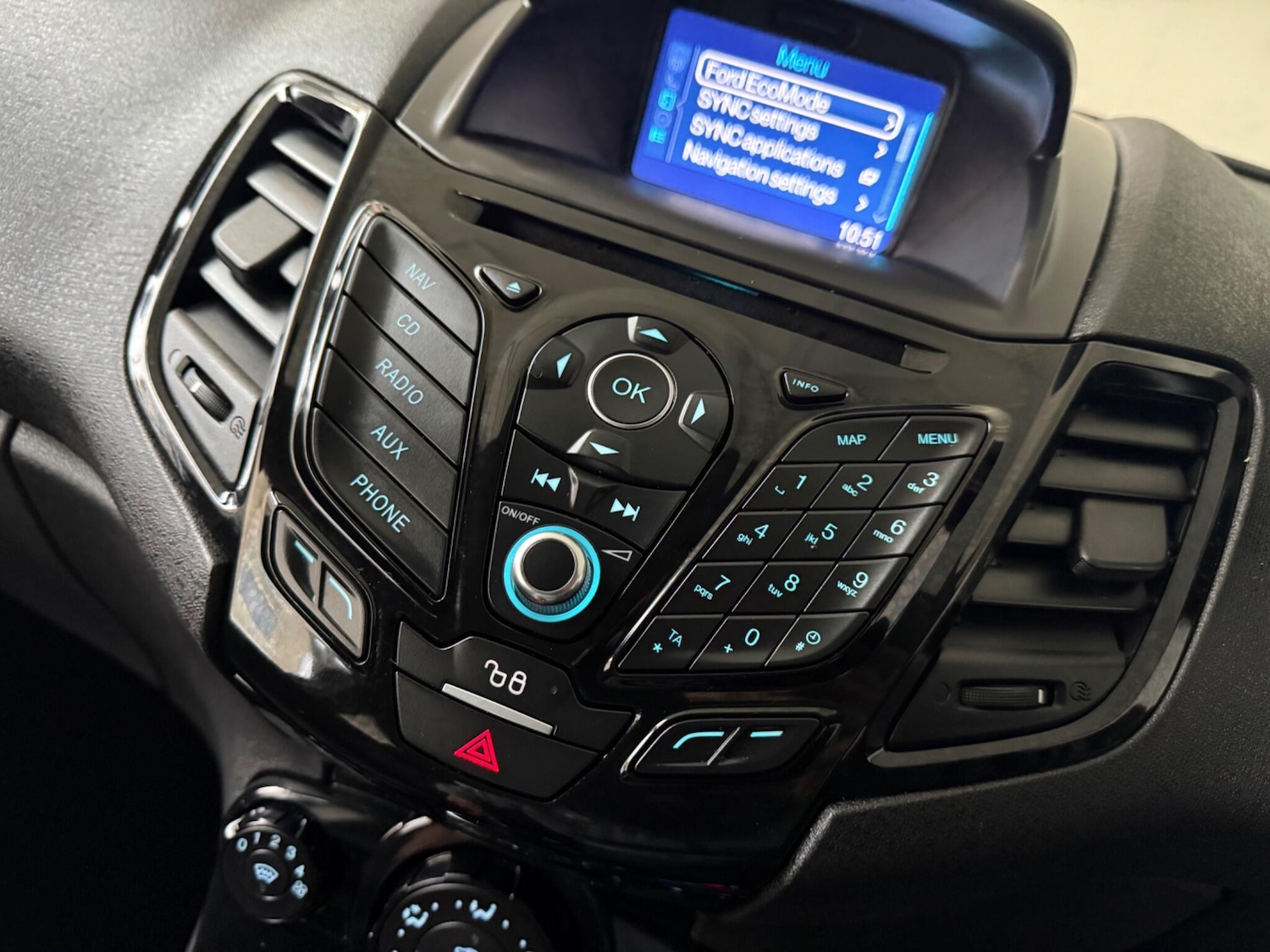 Used Ford Fiesta 2017 for sale - 77039907: Photo 44