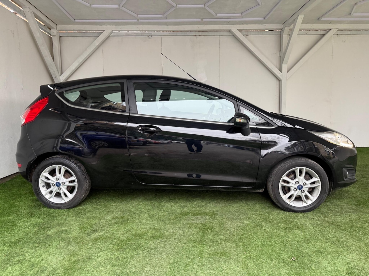 Used Ford Fiesta 2017 for sale - 77039907: Photo 5