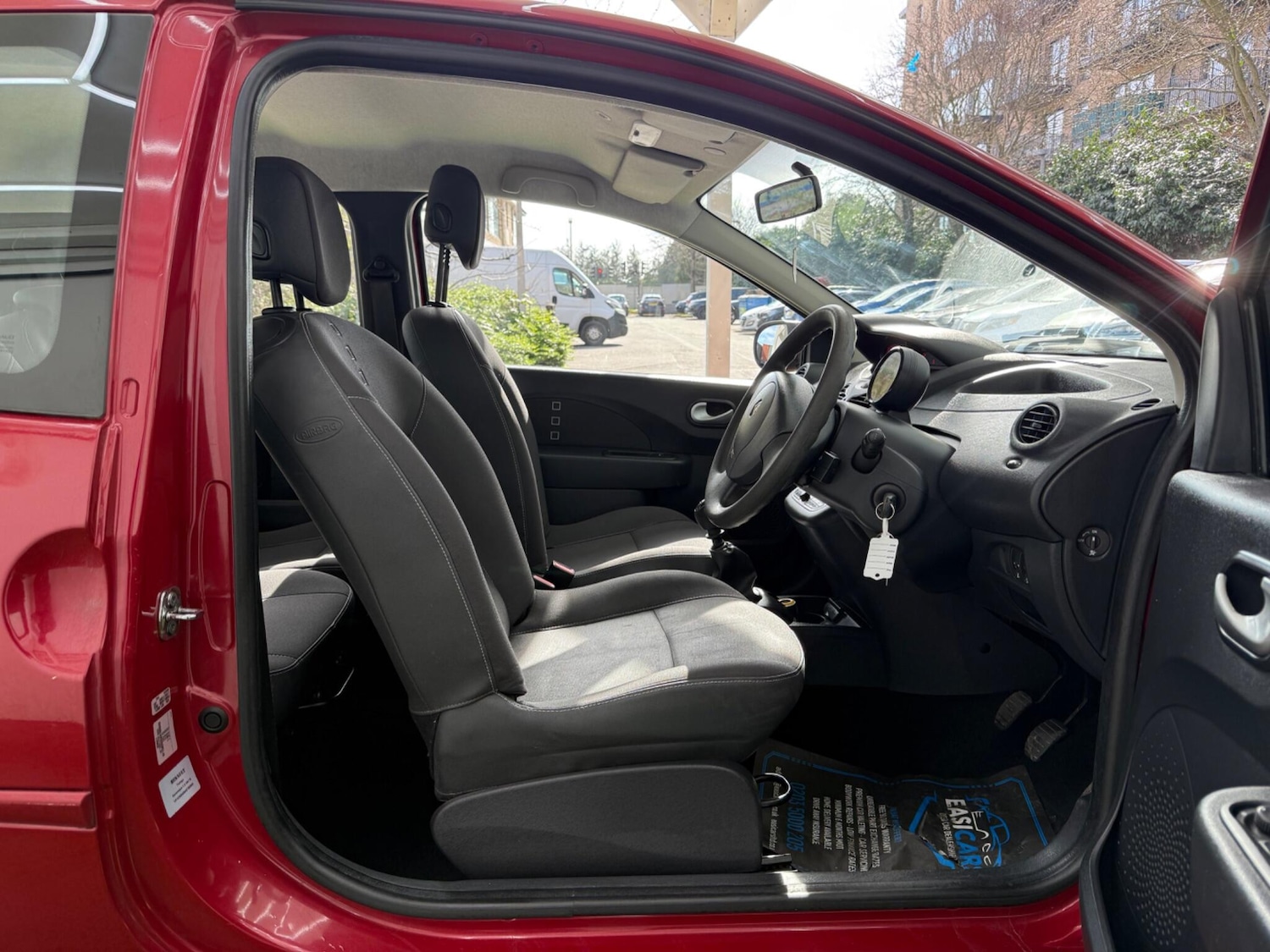 Used Renault Twingo 2011 for sale - 77926212: Photo 13