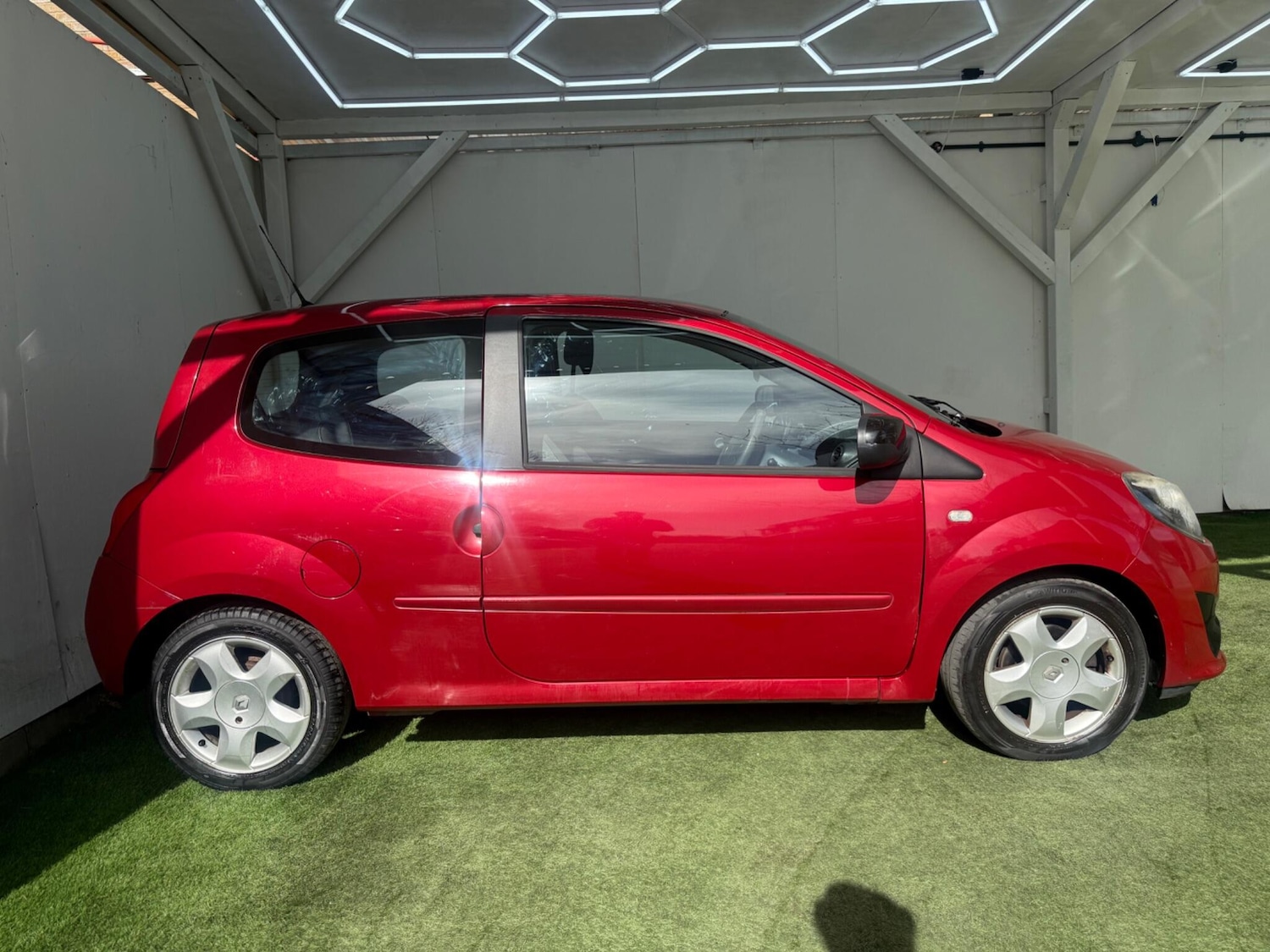 Used Renault Twingo 2011 for sale - 77926212: Photo 2