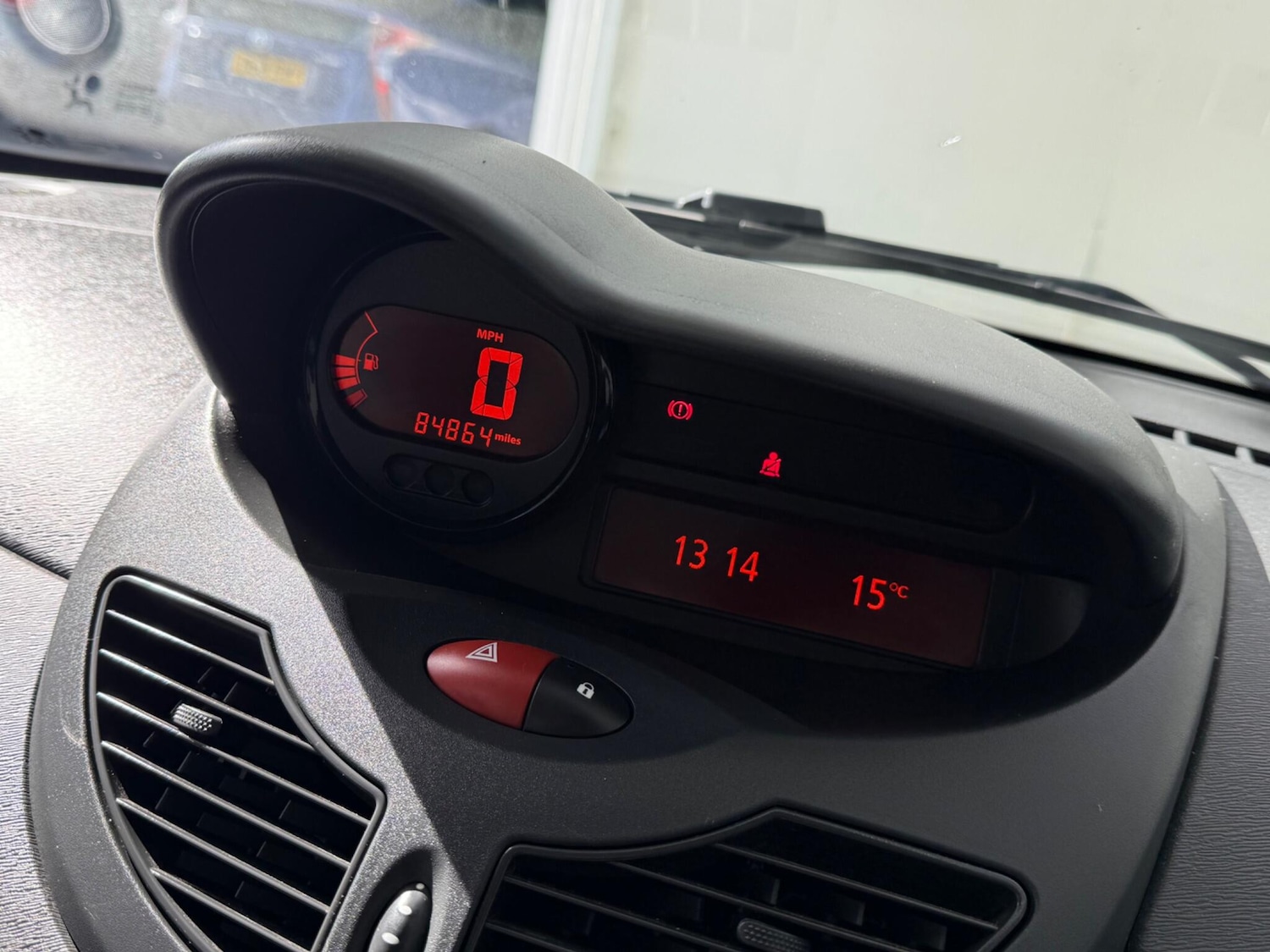 Used Renault Twingo 2011 for sale - 77926212: Photo 38