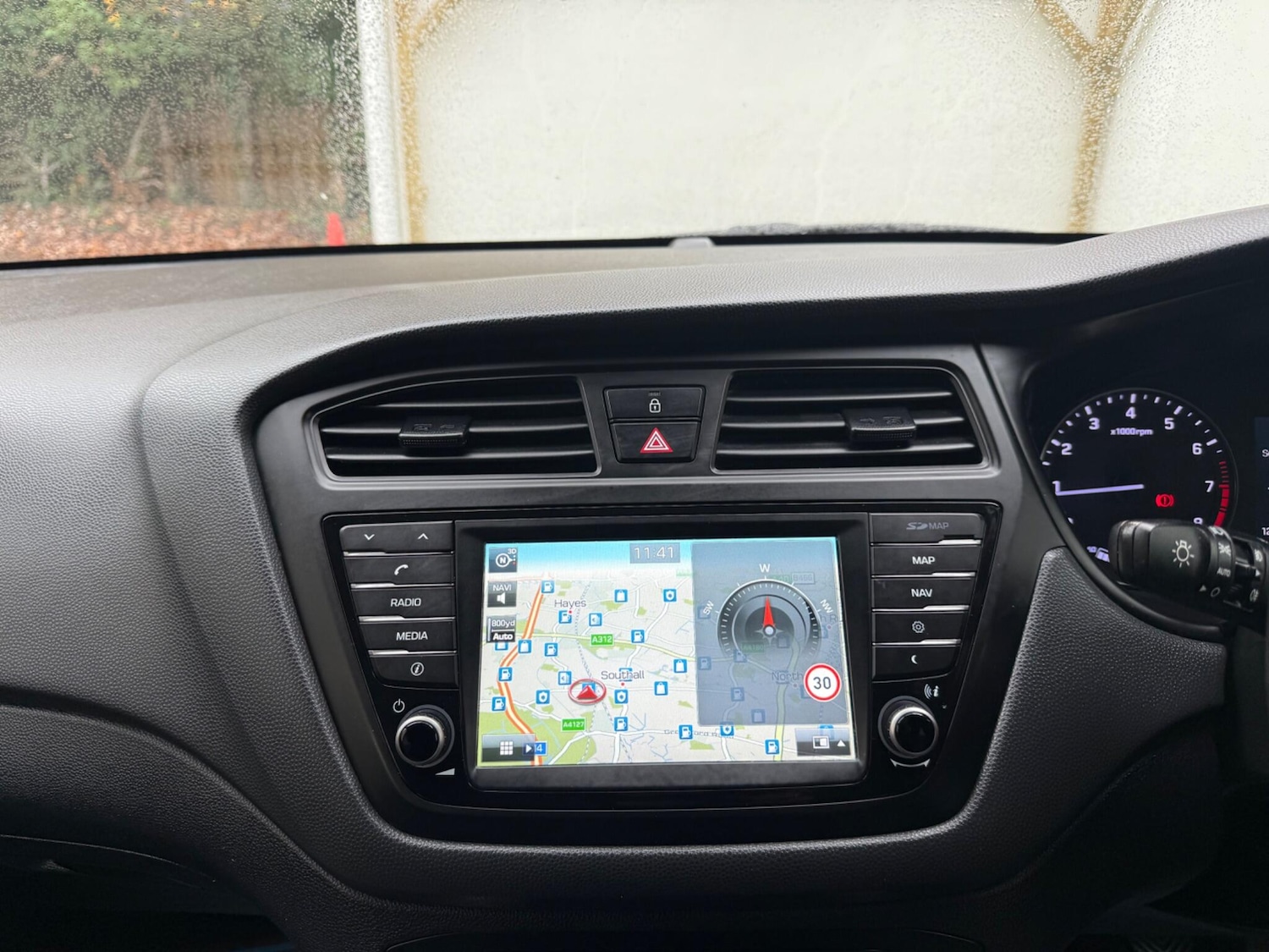 Used Hyundai i20 2017 for sale - 76549769: Photo 25