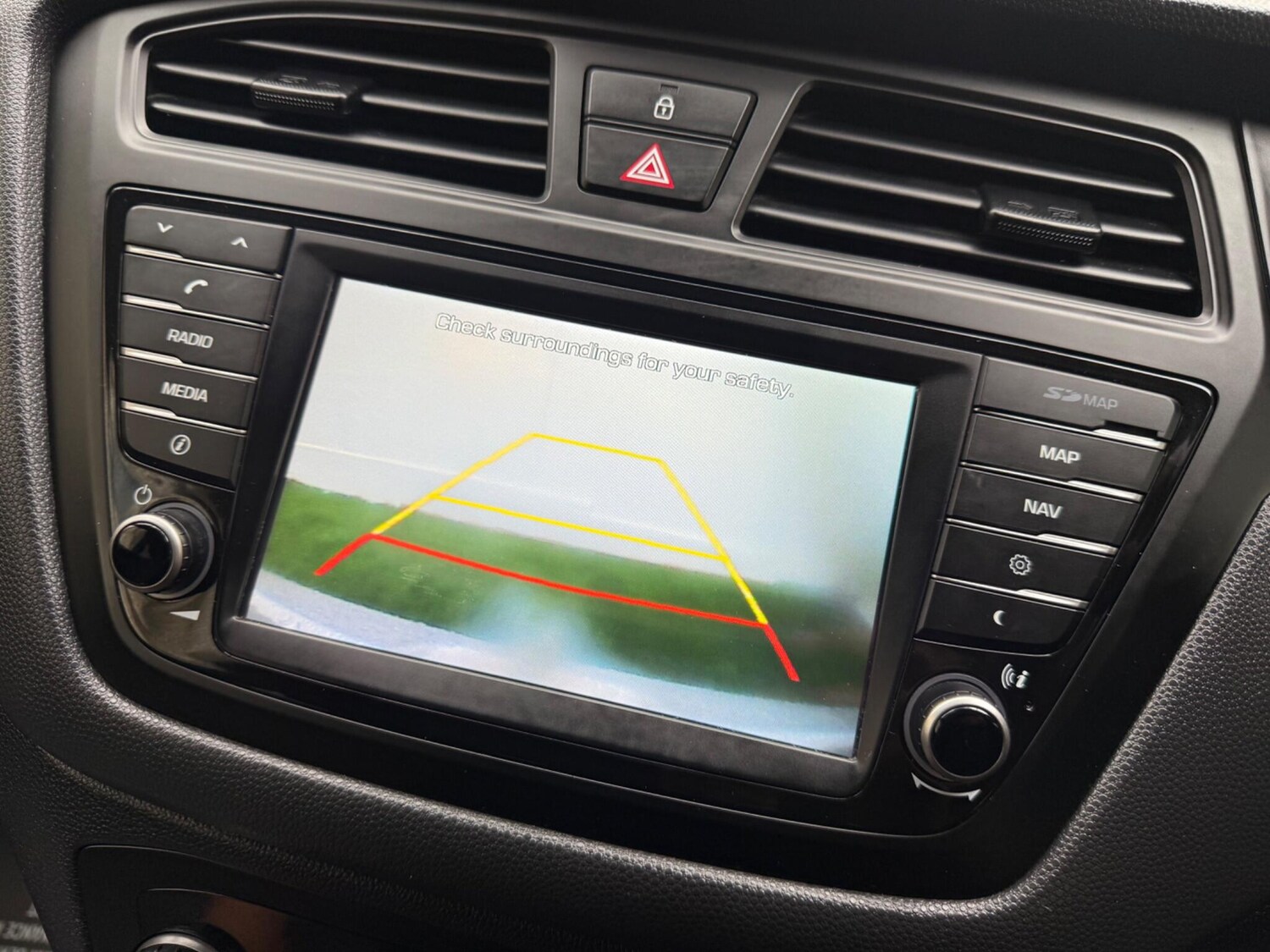 Used Hyundai i20 2017 for sale - 76549769: Photo 46