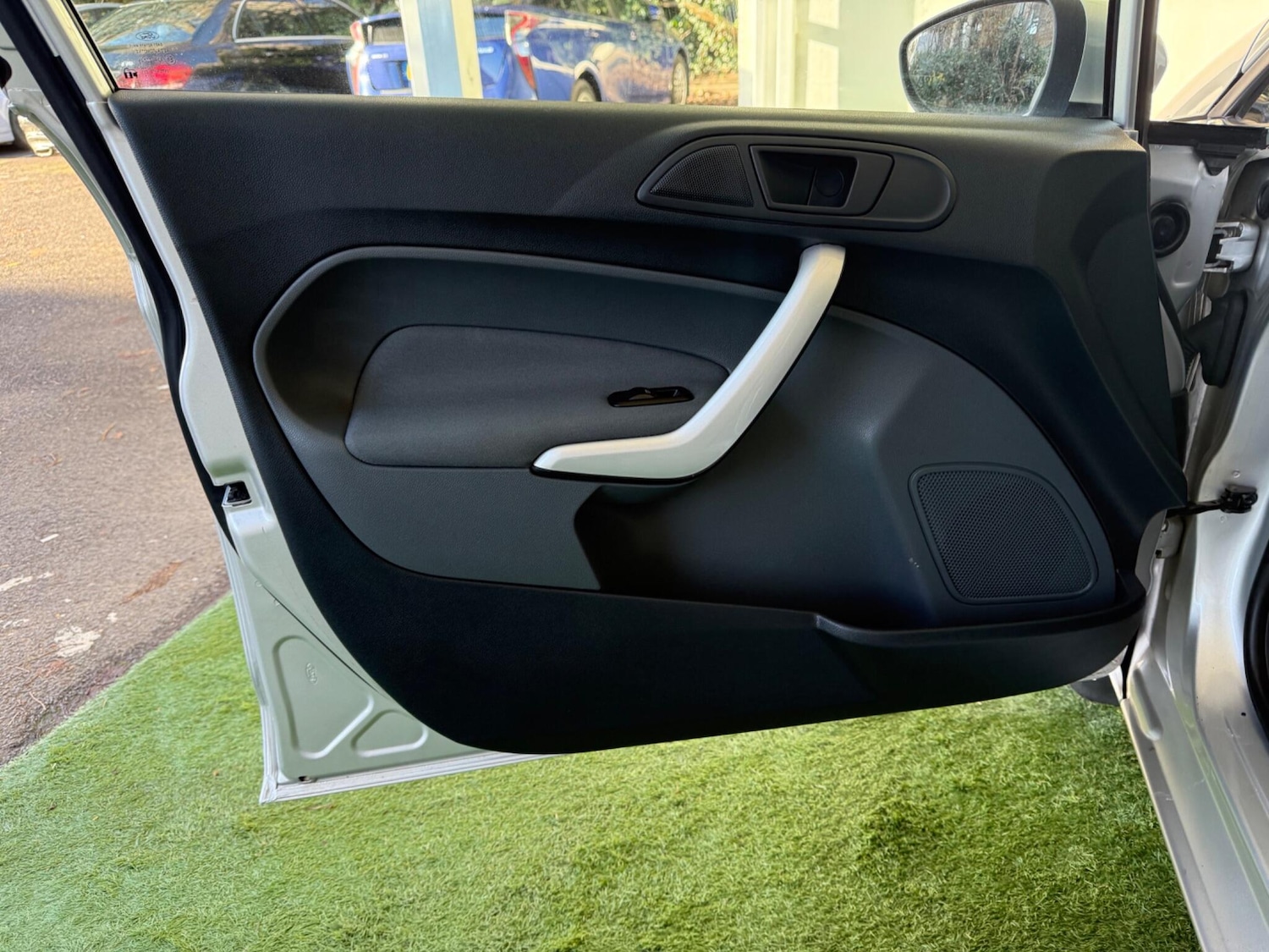 Used Ford Fiesta 2011 for sale - 76926460: Photo 27