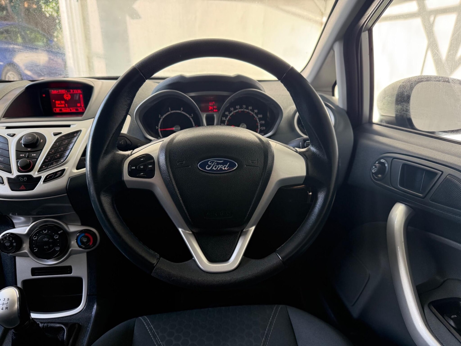 Used Ford Fiesta 2011 for sale - 76926460: Photo 32