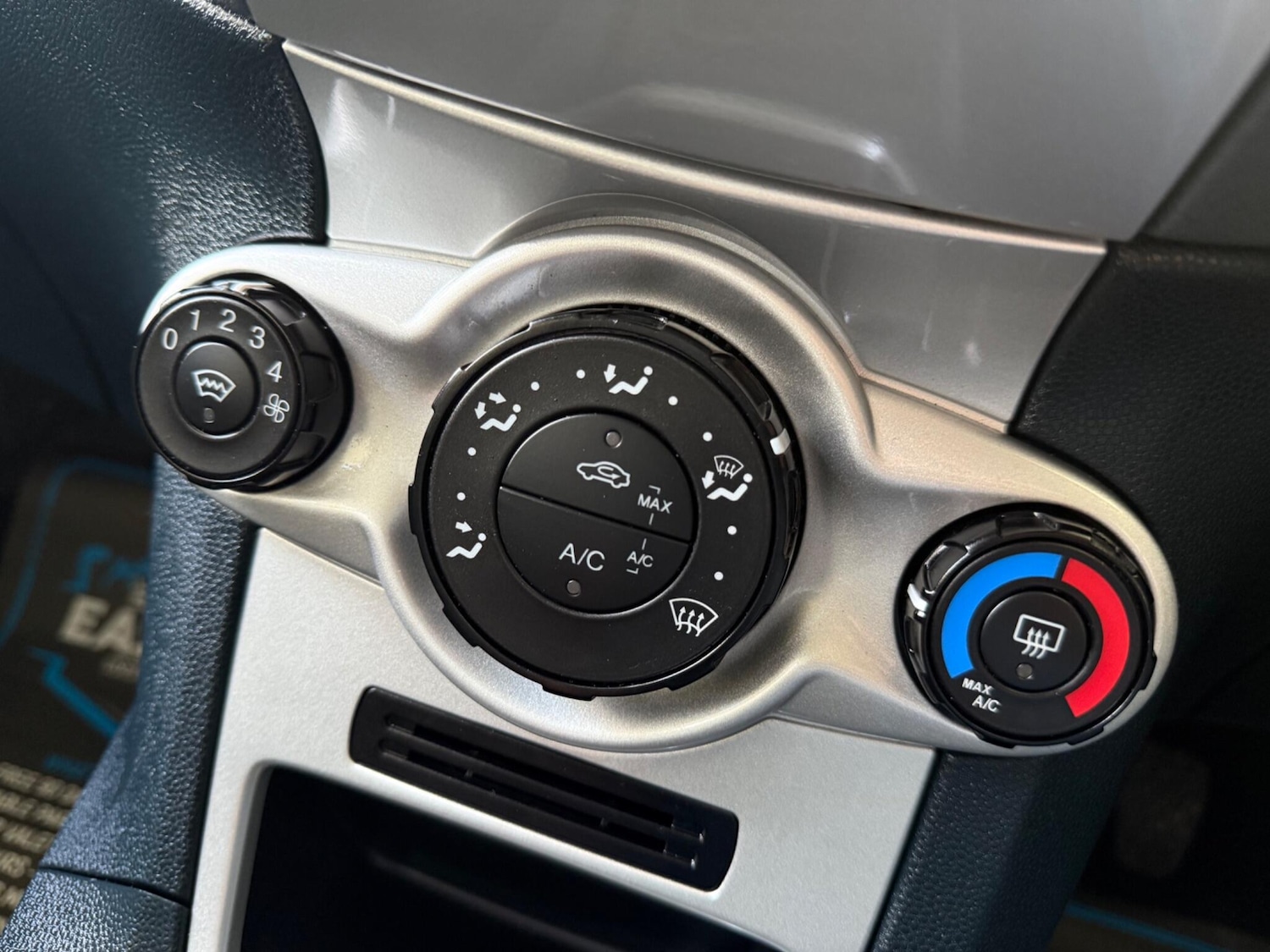 Used Ford Fiesta 2011 for sale - 76926460: Photo 48