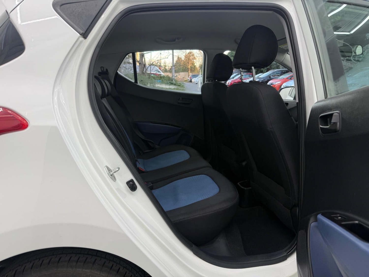 Used Hyundai i10 2015 for sale - 77705300: Photo 18