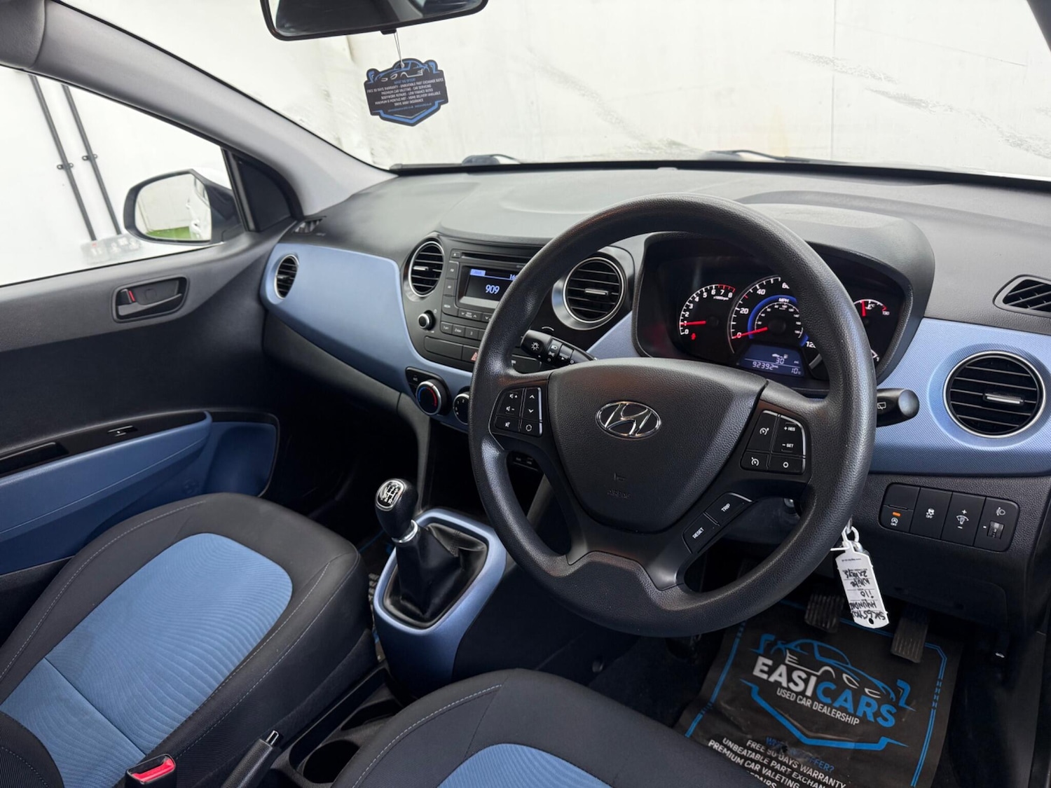 Used Hyundai i10 2015 for sale - 77705300: Photo 3