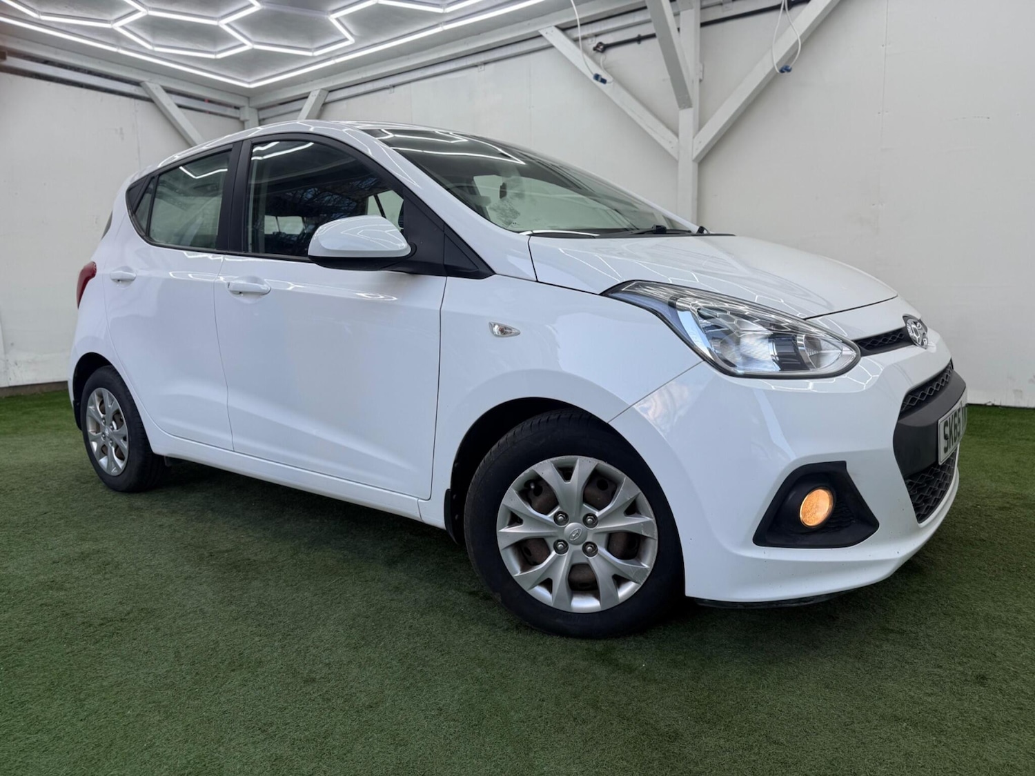 Used Hyundai i10 2015 for sale - 77705300: Photo 4