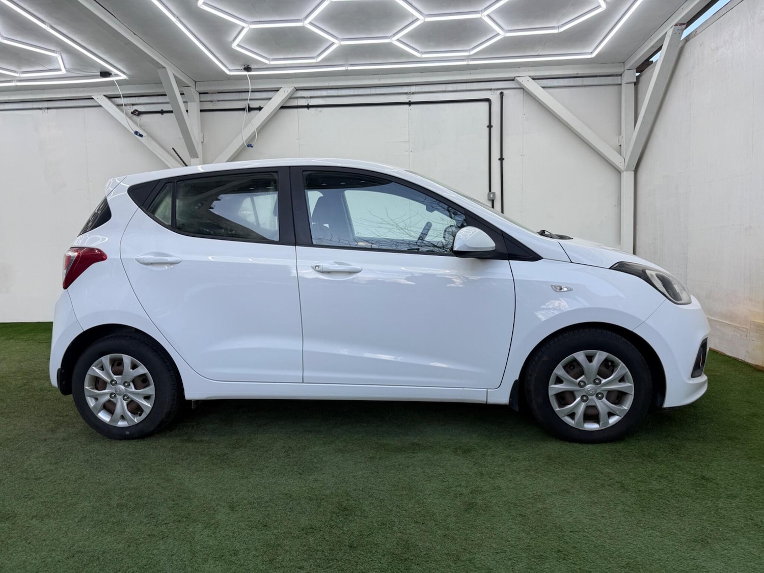 Used Hyundai i10 2015 for sale - 77705300: Photo 5