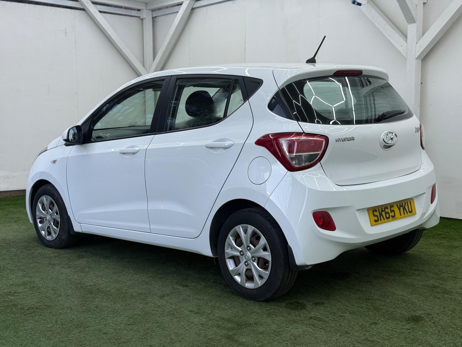 Used Hyundai i10 2015 for sale - 77705300: Photo 9