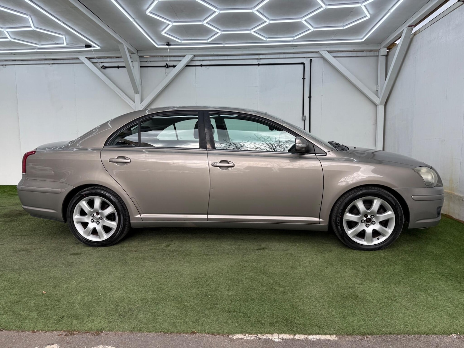 Used Toyota Avensis 2006 for sale - 78100528: Photo 2