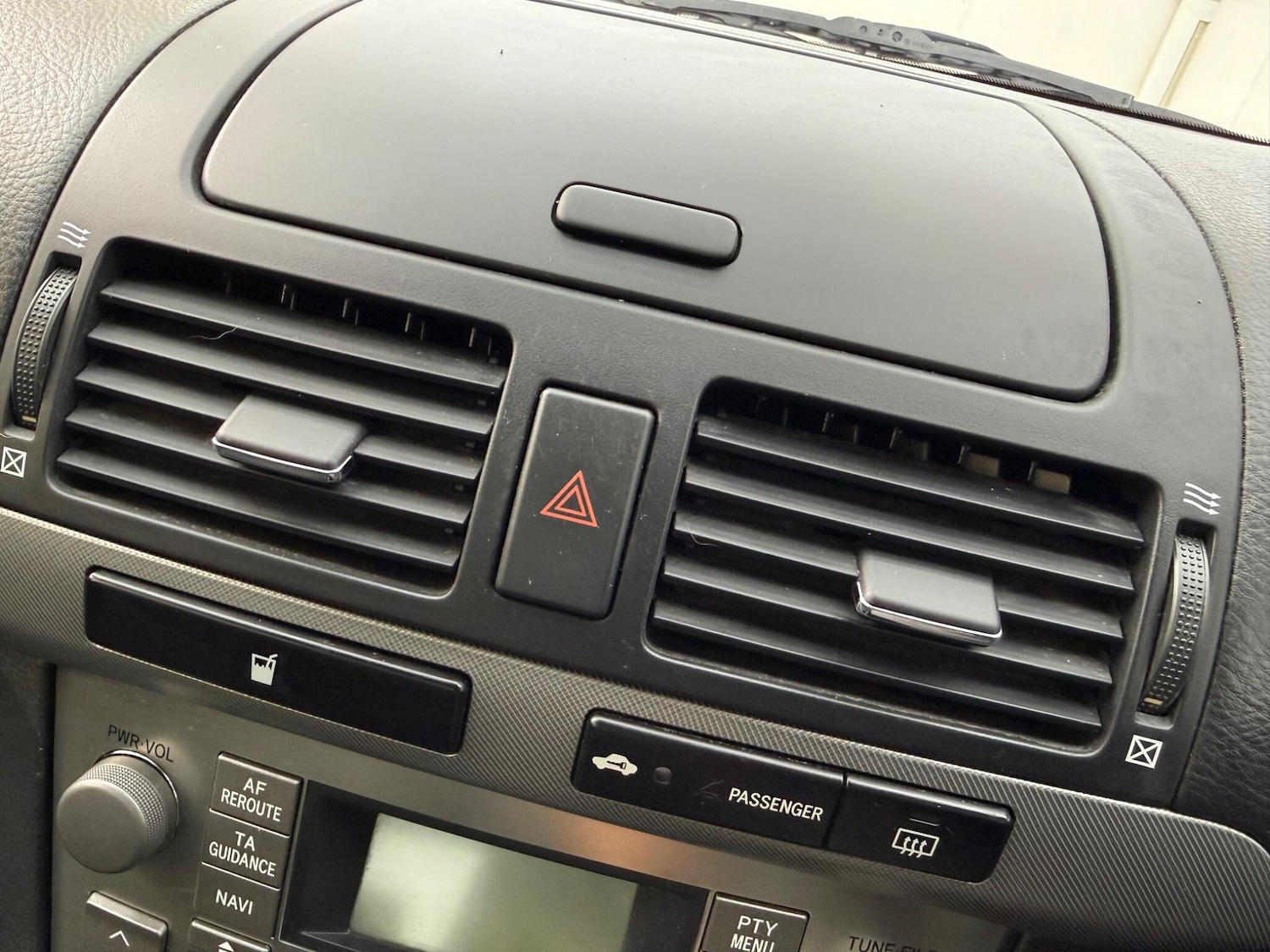 Used Toyota Avensis 2006 for sale - 78100528: Photo 44