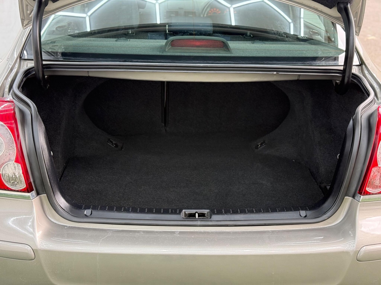 Used Toyota Avensis 2006 for sale - 78100528: Photo 8